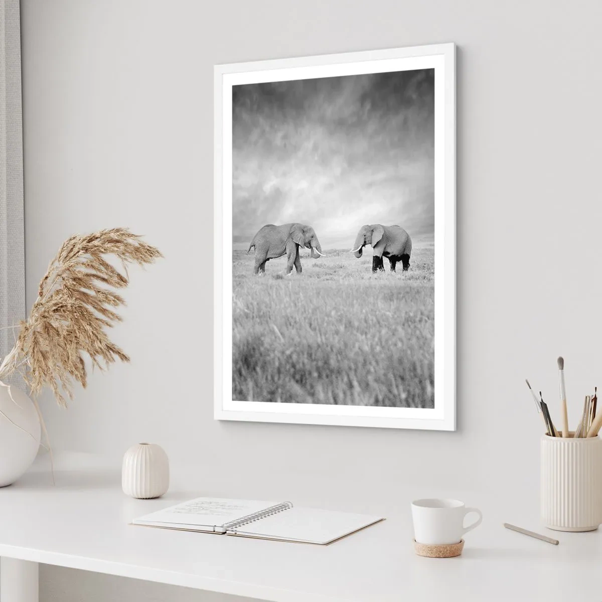 Plakát v bílém rámu - Šedá je krásná - 70x100 cm