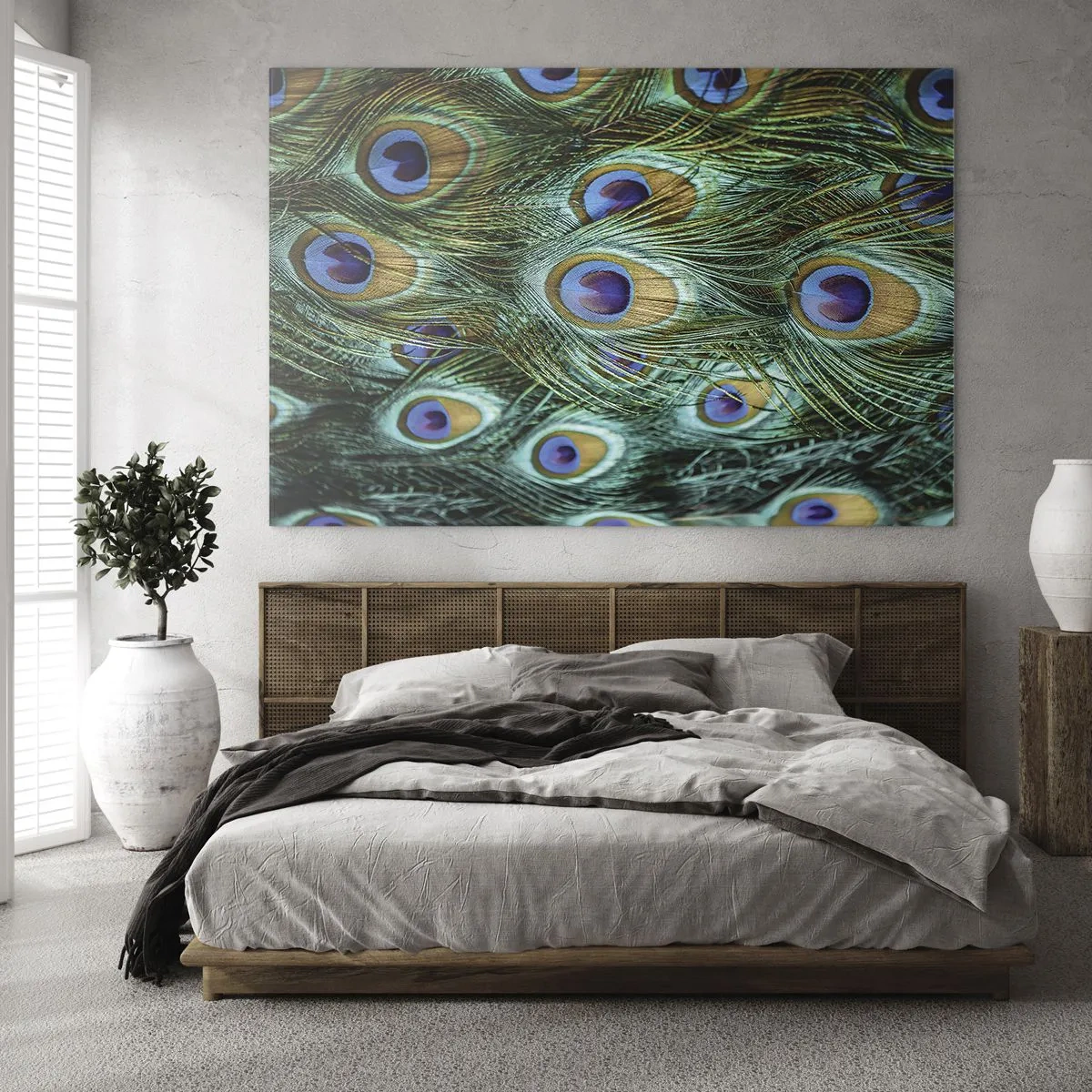 Obraz na skle - Detail pavích per s výraznýma očima - 70x50cm - Paví pohled - Moderní nástěnná dekorace do obývacího pokoje a ložnice ARTTOR