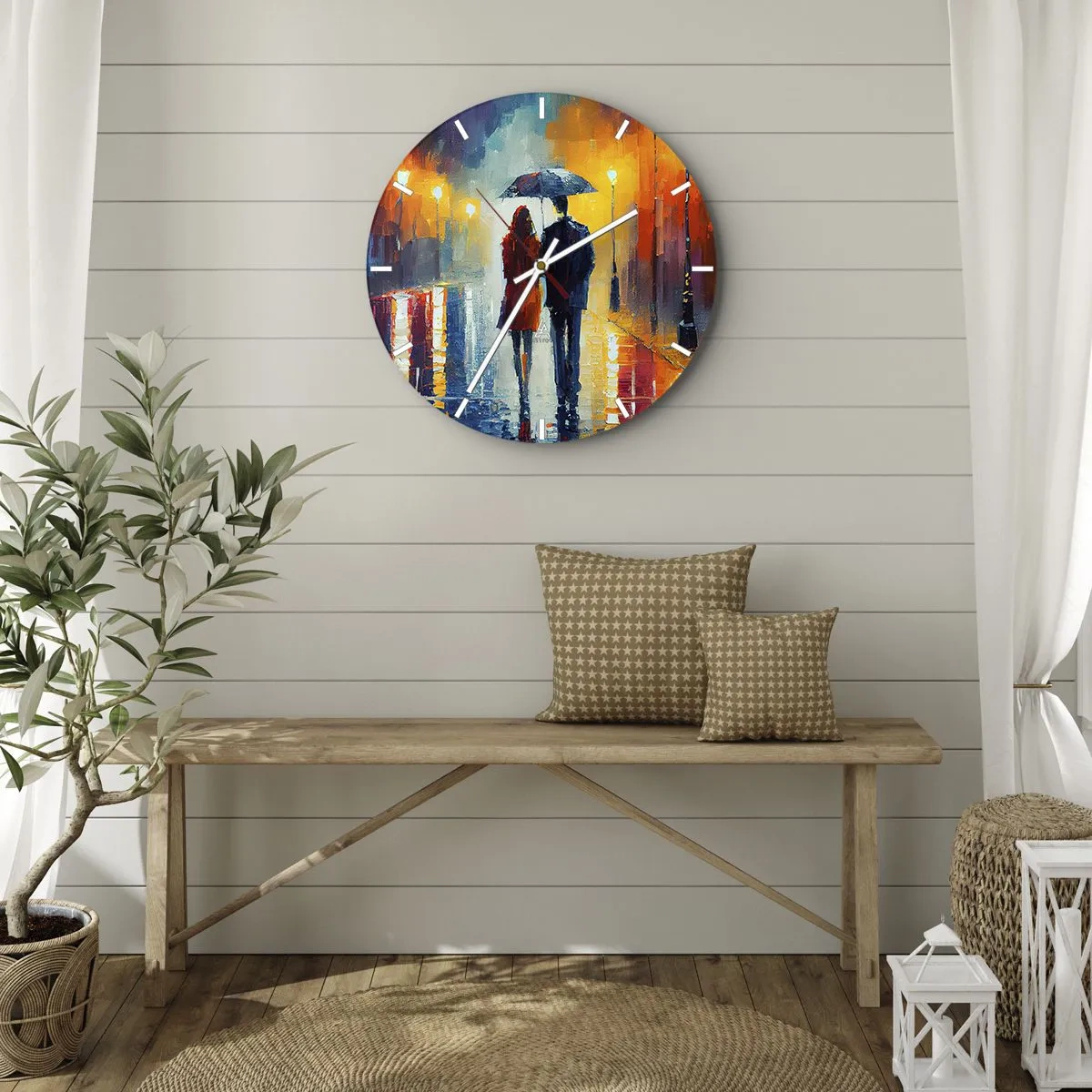 Nástěnné hodiny - Pár s deštníkem na barevné, deštivé ulici v noci. - 30x30cm - Spolu – barevná noc - Moderní nástěnná dekorace do obývacího pokoje, kuchyně a ložnice ARTTOR