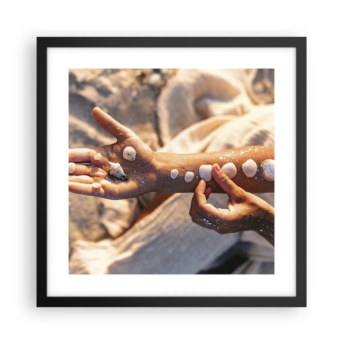 Plakát v černém rámu - Krása na dosah - 40x40 cm
