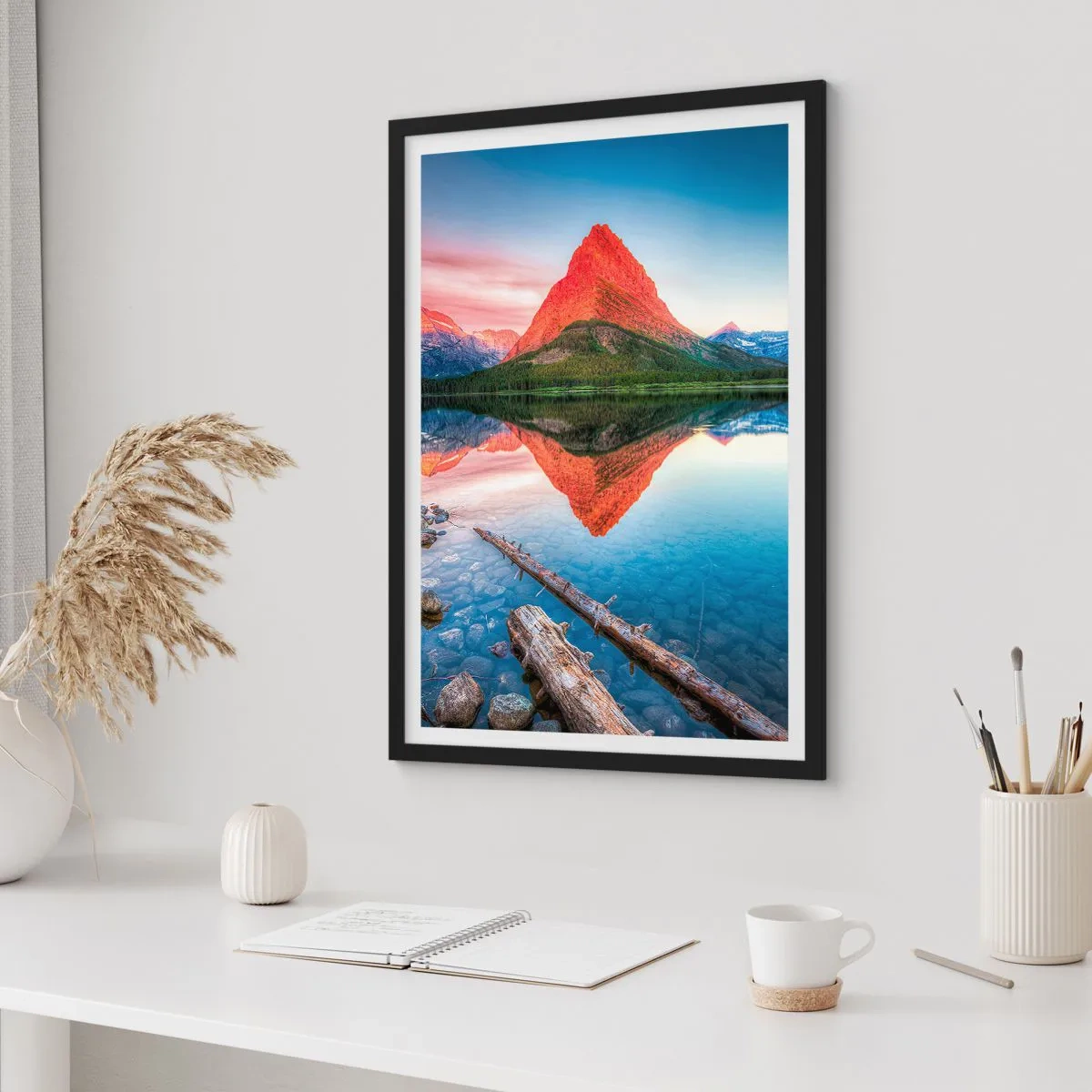 Plakát v černém rámu - Hora se odráží v klidném jezeře - 50x70cm - Teplo a chlad - Moderní nástěnná dekorace do obývacího pokoje a ložnice ARTTOR