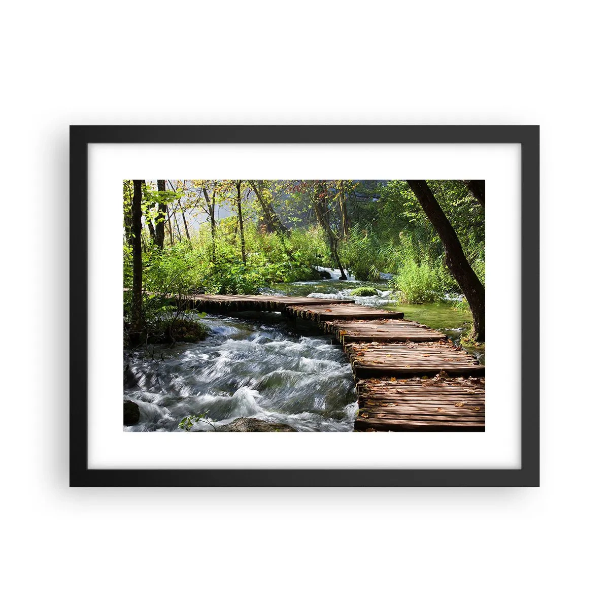 Plakát v černém rámu - U zpěněného vodopádu - 40x30 cm