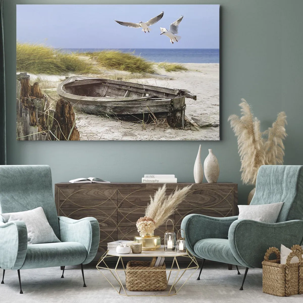 Obraz na plátně - Opuštěná loď na pláži s racky - 70x50cm - Větrem ozářené - Moderní nástěnná dekorace do obývacího pokoje a ložnice ARTTOR