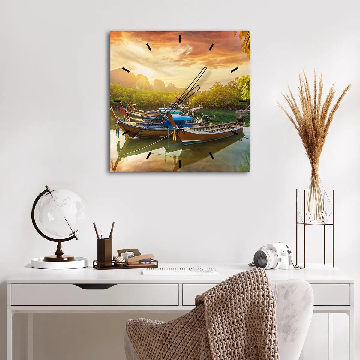 Nástěnné hodiny - Před rušným dnem - 30x30 cm