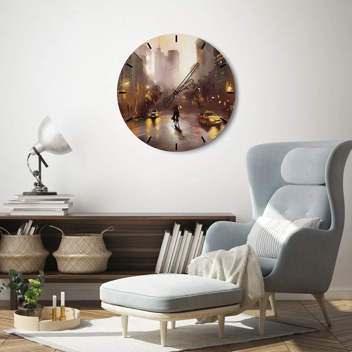 Nástěnné hodiny - Městská ulice v teplých odstínech během deště - 30x30cm - Ve světlech New Yorku - Moderní nástěnná dekorace do obývacího pokoje, kuchyně a ložnice ARTTOR