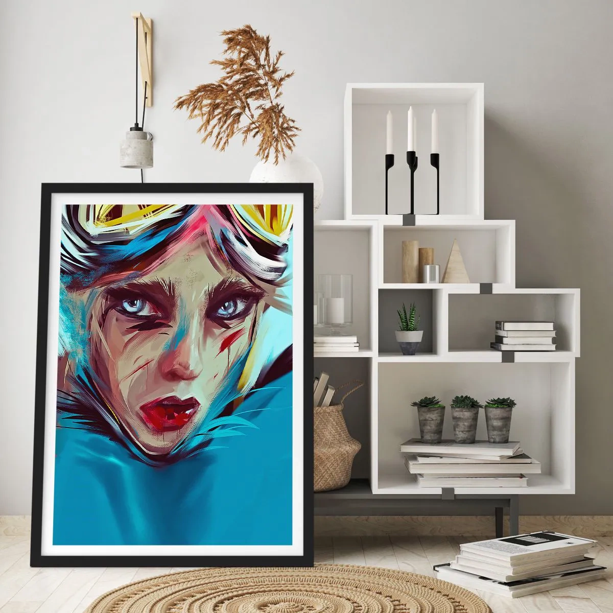 Plakát v černém rámu - Portrét ženy s intenzivním pohledem a modrým pozadím - 50x70cm - Silniční válečnice - Moderní nástěnná dekorace do obývacího pokoje a ložnice ARTTOR