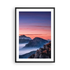 Plakát v černém rámu - Malebná horská krajina při západu slunce - 50x70cm - Nad údolími - Moderní nástěnná dekorace do obývacího pokoje a ložnice ARTTOR
