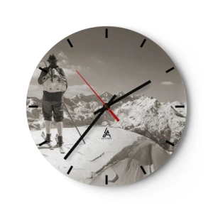Nástěnné hodiny - Lyžař na pozadí zasněžených hor v retro stylu - 30x30cm - Stejné hory - Moderní nástěnná dekorace do obývacího pokoje, kuchyně a ložnice ARTTOR