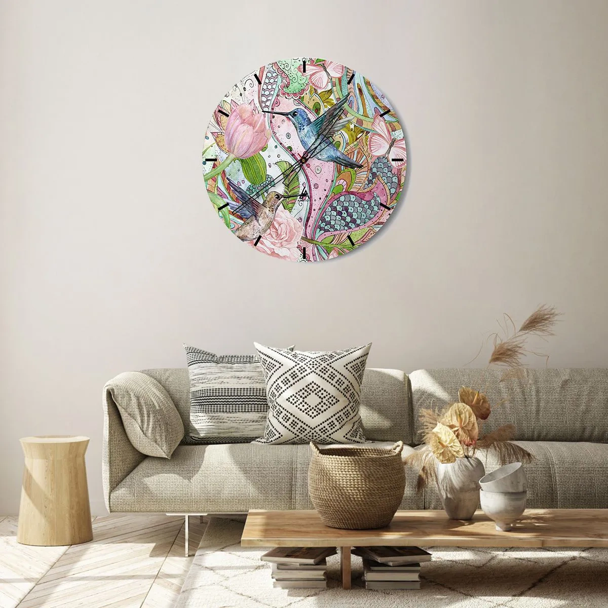 Nástěnné hodiny - Barevné kolibříky a květiny na pozadí uměleckých vzorů - 30x30cm - Zamotané do lián - Moderní nástěnná dekorace do obývacího pokoje, kuchyně a ložnice ARTTOR