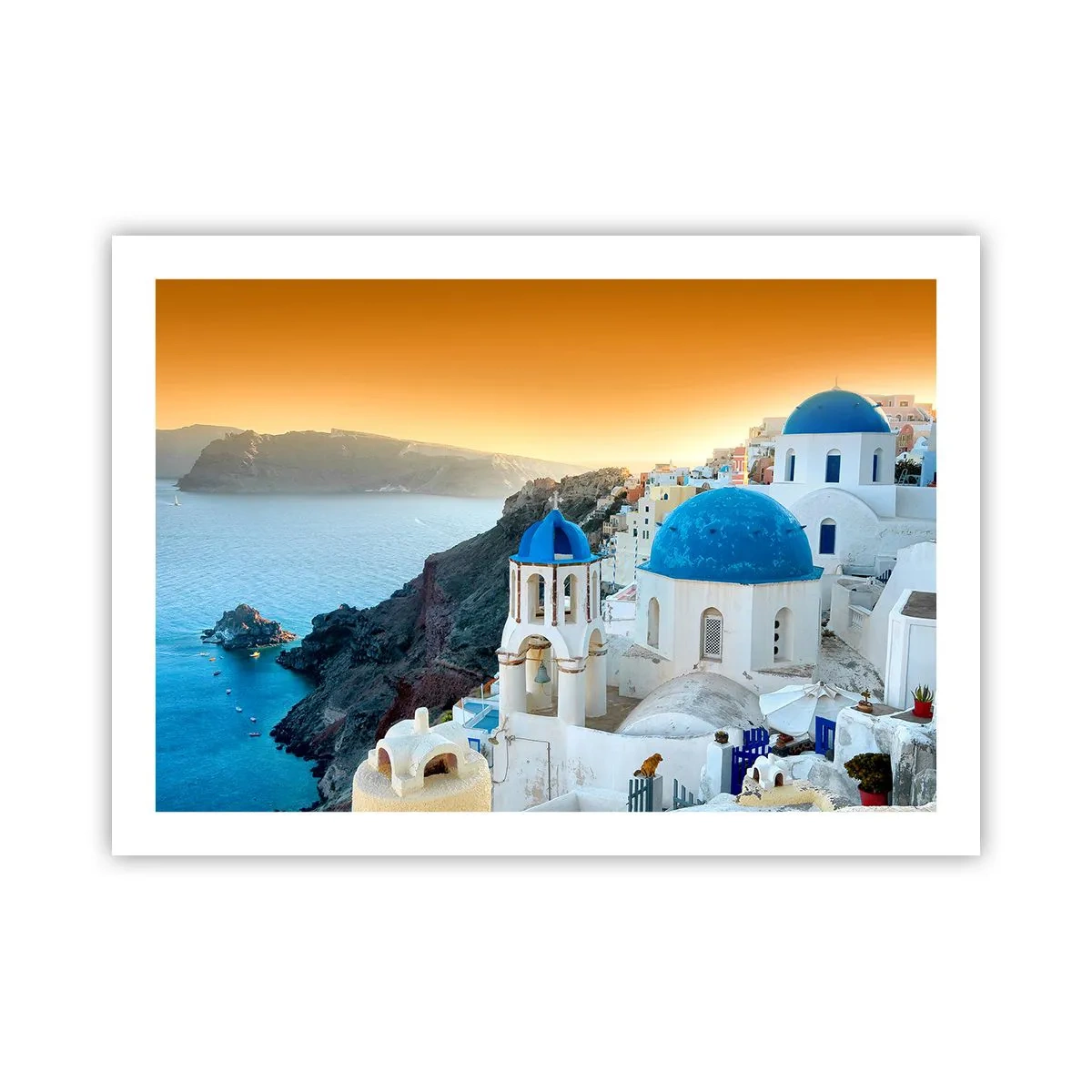 Plakát - Santorini - přitulené ke skalám - 70x50 cm