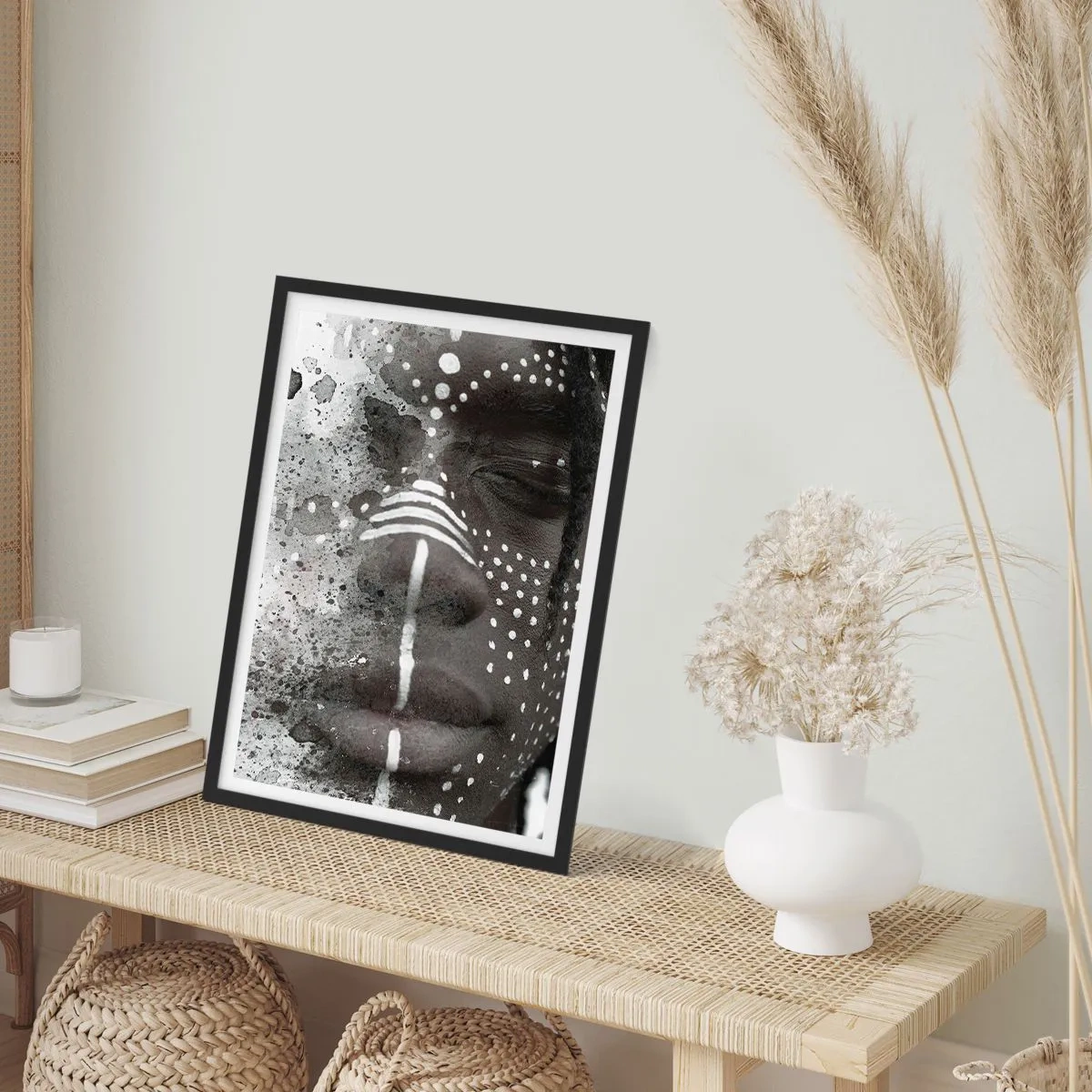 Plakát v černém rámu - Abstraktní portrét s černobílými vzory na obličeji - 50x70cm - Objev původního ducha - Moderní nástěnná dekorace do obývacího pokoje a ložnice ARTTOR