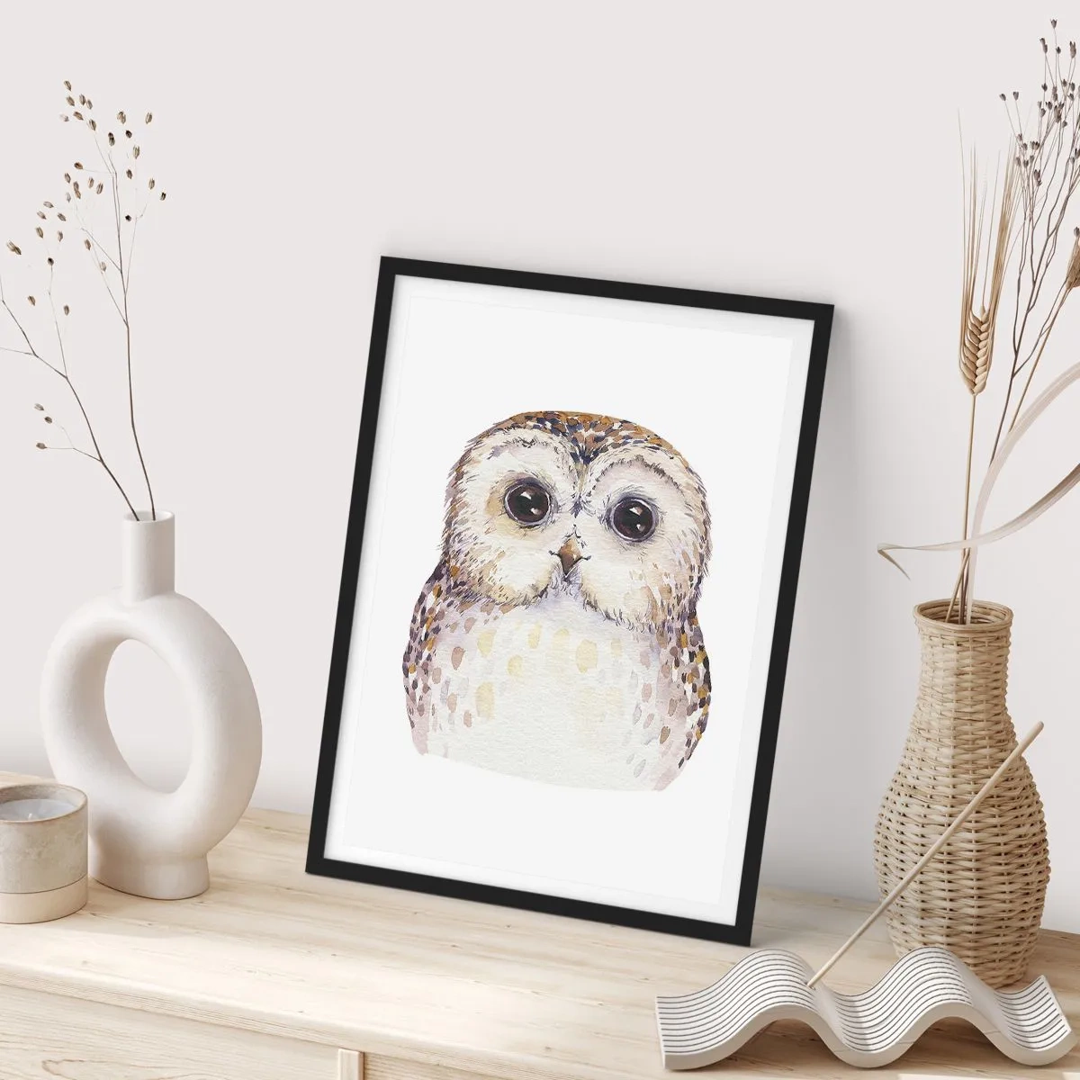 Plakát v černém rámu - Okouzlující akvarelový portrét sovy - 50x70cm - Podívej se mi do očí - Moderní nástěnná dekorace do obývacího pokoje a ložnice ARTTOR