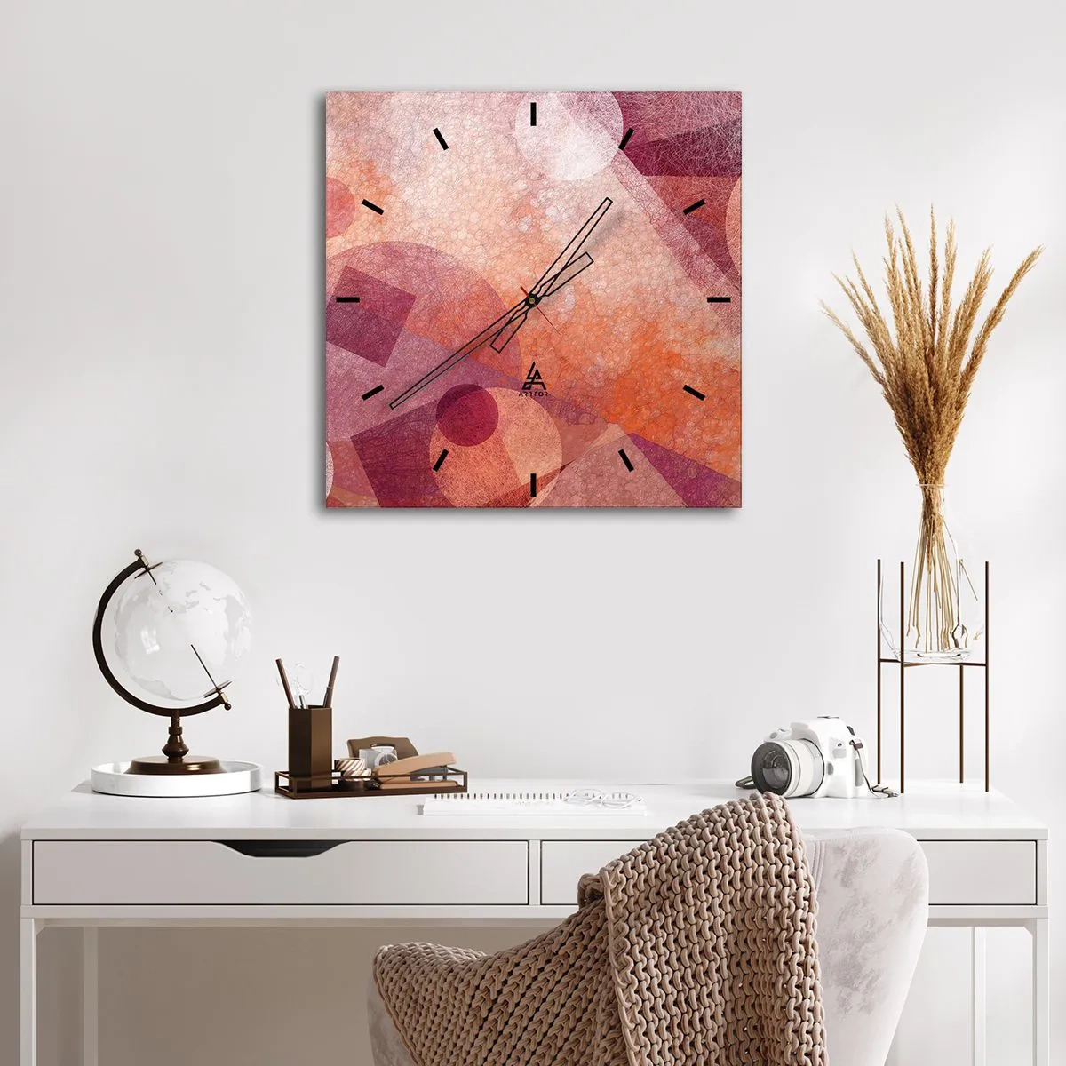 Nástěnné hodiny - Geometrické proměny v růžové - 40x40 cm