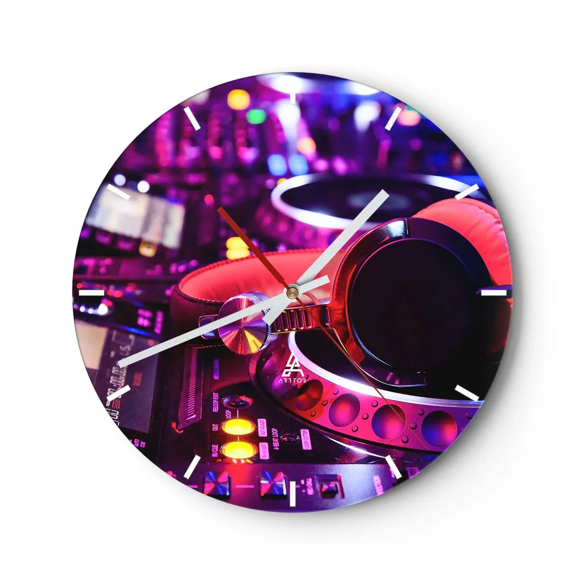Nástěnné hodiny - DJ sluchátka na konzoli s neonovým osvětlením - 30x30cm - Než začne zábava - Moderní nástěnná dekorace do obývacího pokoje, kuchyně a ložnice ARTTOR