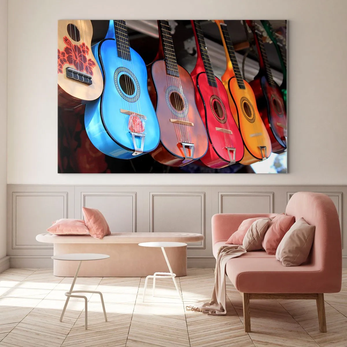 Obraz na skle - Barevné kytary visící v řadě na displeji - 70x50cm - Latinskoamerická atmosféra - Moderní nástěnná dekorace do obývacího pokoje a ložnice ARTTOR