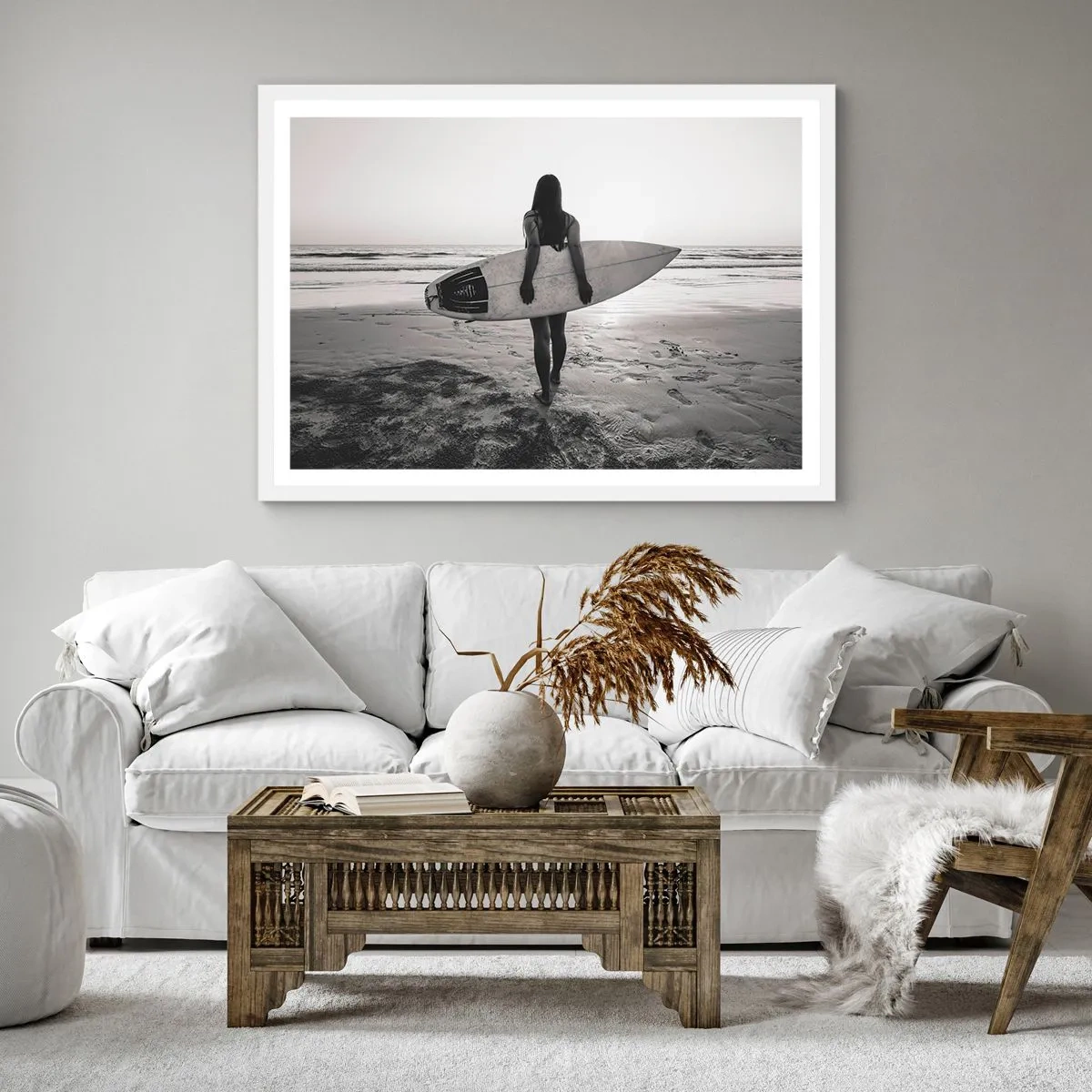 Plakát v bílém rámu - Dcera mořské vlny - 50x50 cm