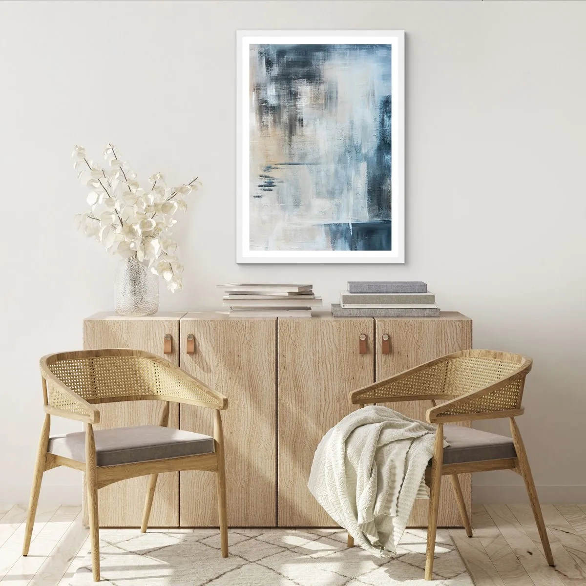 Plakát v bílém rámu - Za závojem modré - 70x100 cm