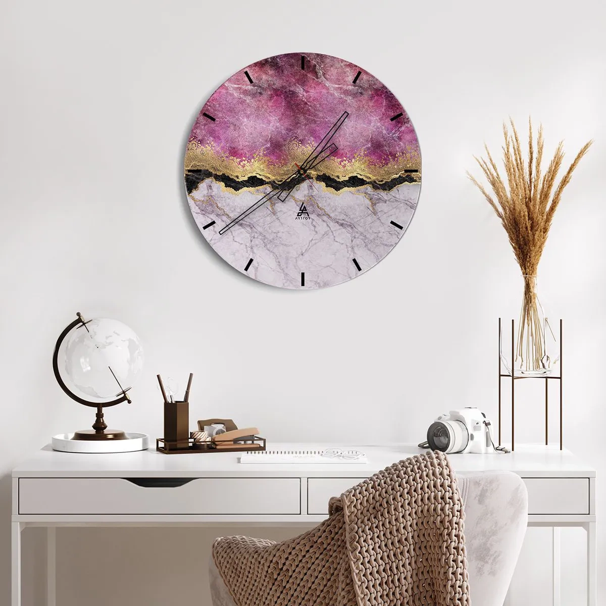Nástěnné hodiny - Baletka skáče s tekoucí růžovou látkou - 30x30cm - Na hranici - Moderní nástěnná dekorace do obývacího pokoje, kuchyně a ložnice ARTTOR