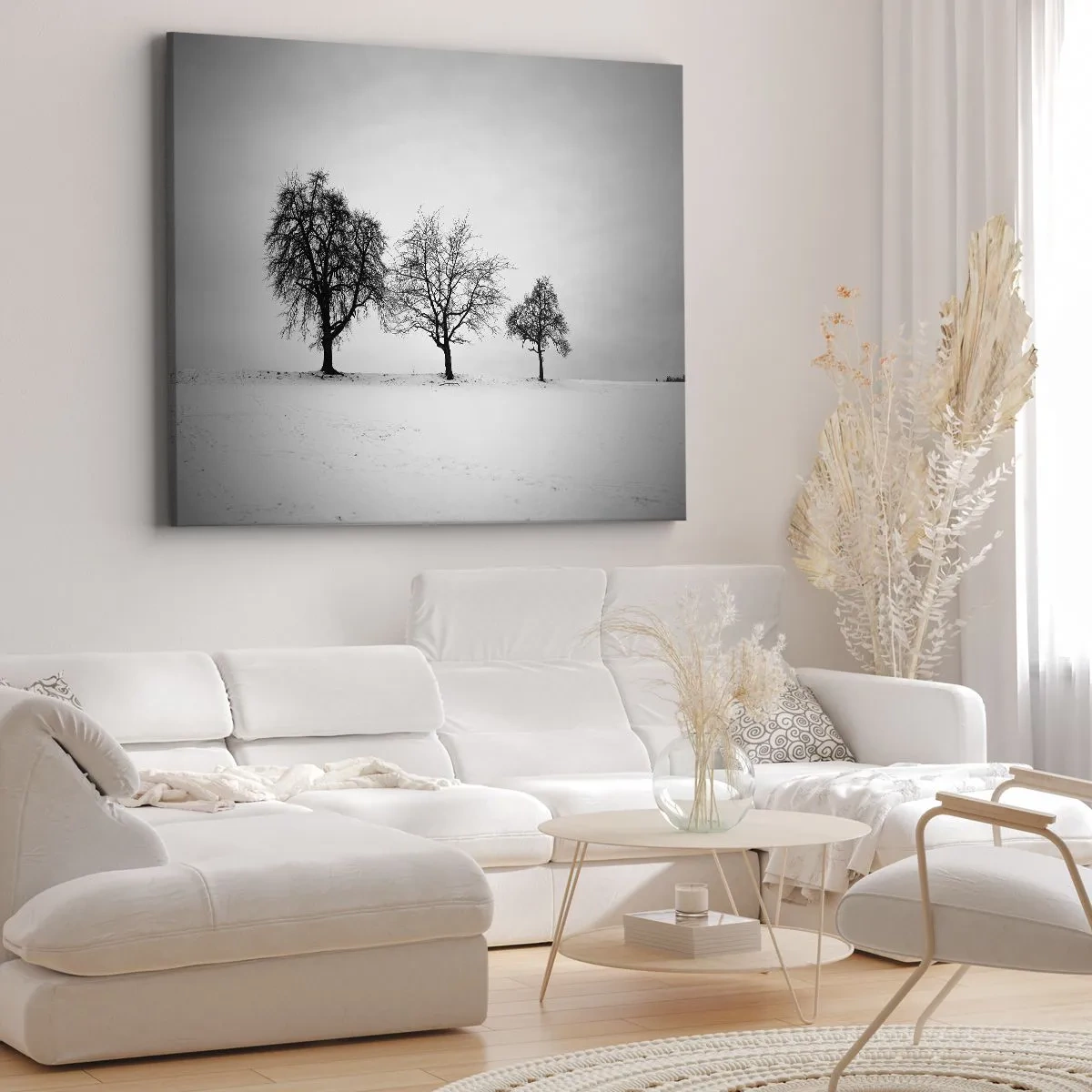 Obraz na plátně - Tři stromy v zasněženém poli v monochromatickém stylu - 70x50cm - O čem sní? - Moderní nástěnná dekorace do obývacího pokoje a ložnice ARTTOR