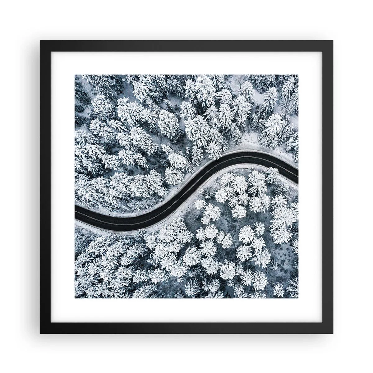 Plakát v černém rámu - Zimním lesem - 40x40 cm