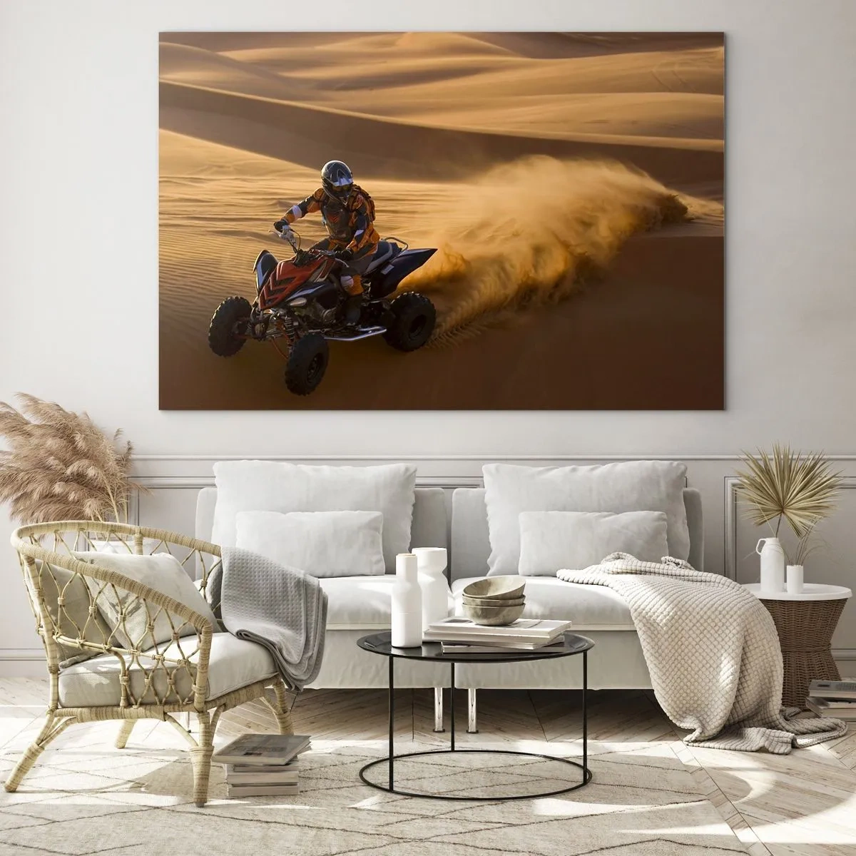 Obraz na skle - Čtyřkolka v akci v poušti při západu slunce - 70x50cm - Na vlnách písku - Moderní nástěnná dekorace do obývacího pokoje a ložnice ARTTOR