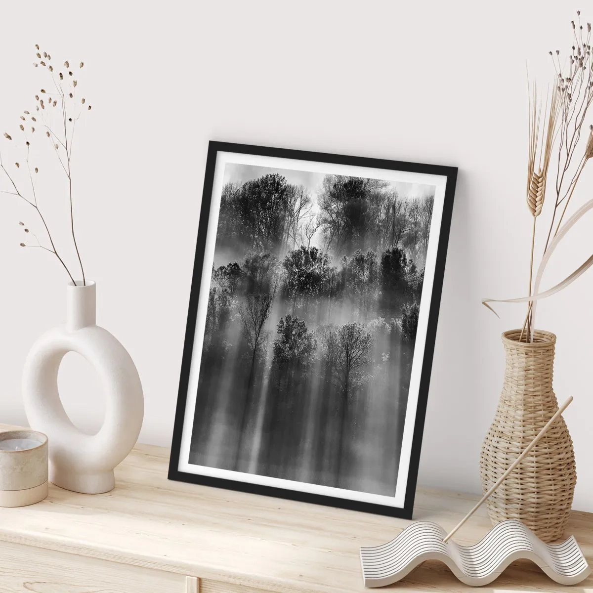 Plakát v černém rámu - V paprscích světla - 61x91 cm