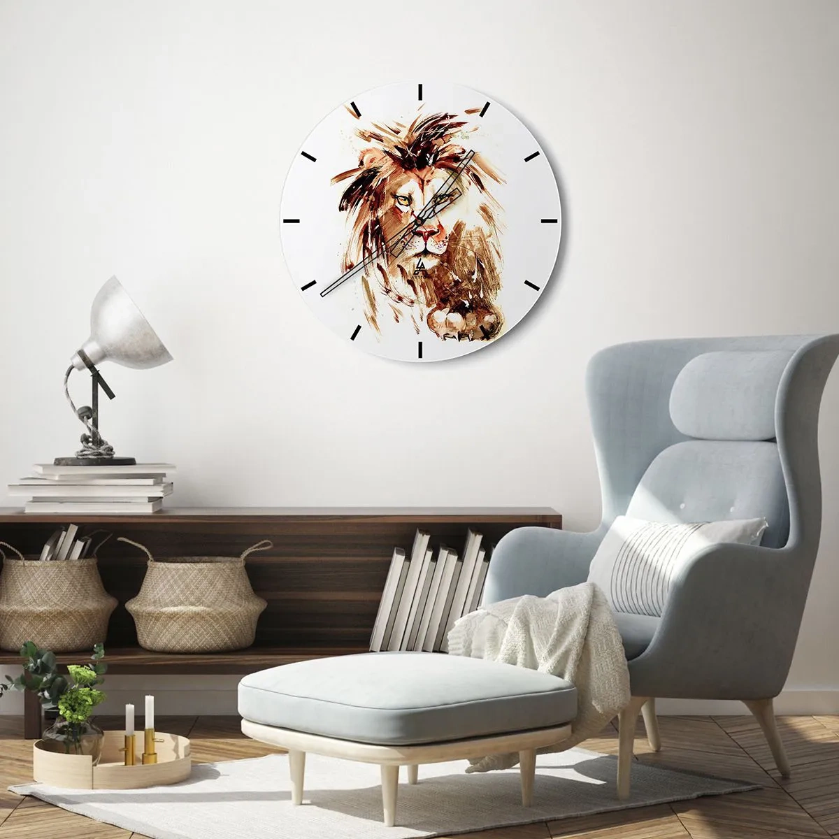 Nástěnné hodiny - Portrét lva v odstínech hnědé v dynamické umělecké formě - 30x30cm - Síla a důstojnost - Moderní nástěnná dekorace do obývacího pokoje, kuchyně a ložnice ARTTOR