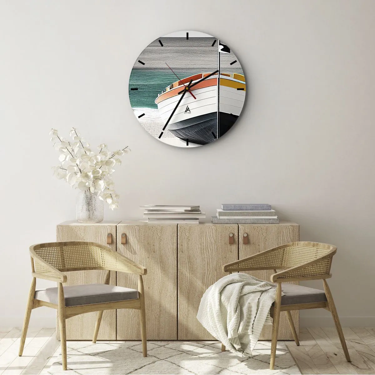 Nástěnné hodiny - Barevný rybářský člun na písečné pláži - 30x30cm - Na správném místě - Moderní nástěnná dekorace do obývacího pokoje, kuchyně a ložnice ARTTOR