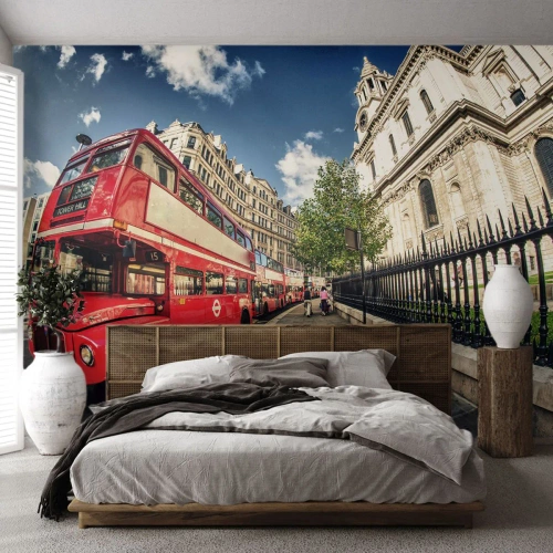Fototapeta Standard Eco - Londýnská ulice v šedé a červené - Město, Londýn, Červený autobus - 250x175 cm