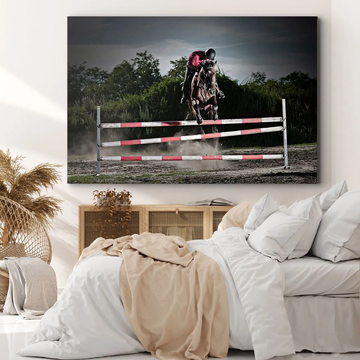 Obraz na plátně - Jezdec na koni skáče přes překážku na závodní dráze - 70x50cm - Společně pro vítězství - Moderní nástěnná dekorace do obývacího pokoje a ložnice ARTTOR
