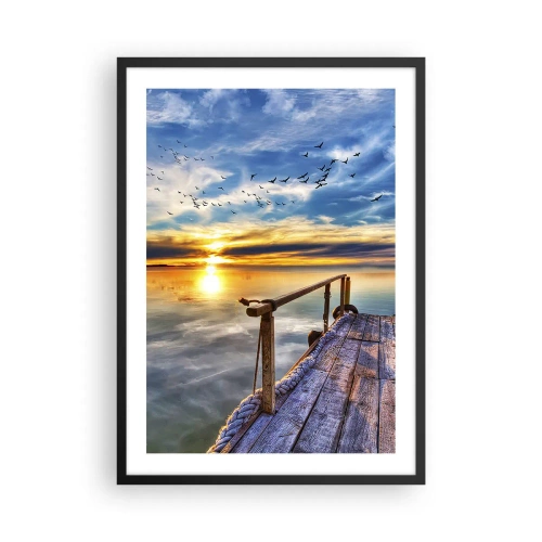 Plakát v černém rámu - Dřevěné molo nad jezerem při západu slunce - 50x70cm - Vítr jde odpočívat - Moderní nástěnná dekorace do obývacího pokoje a ložnice ARTTOR