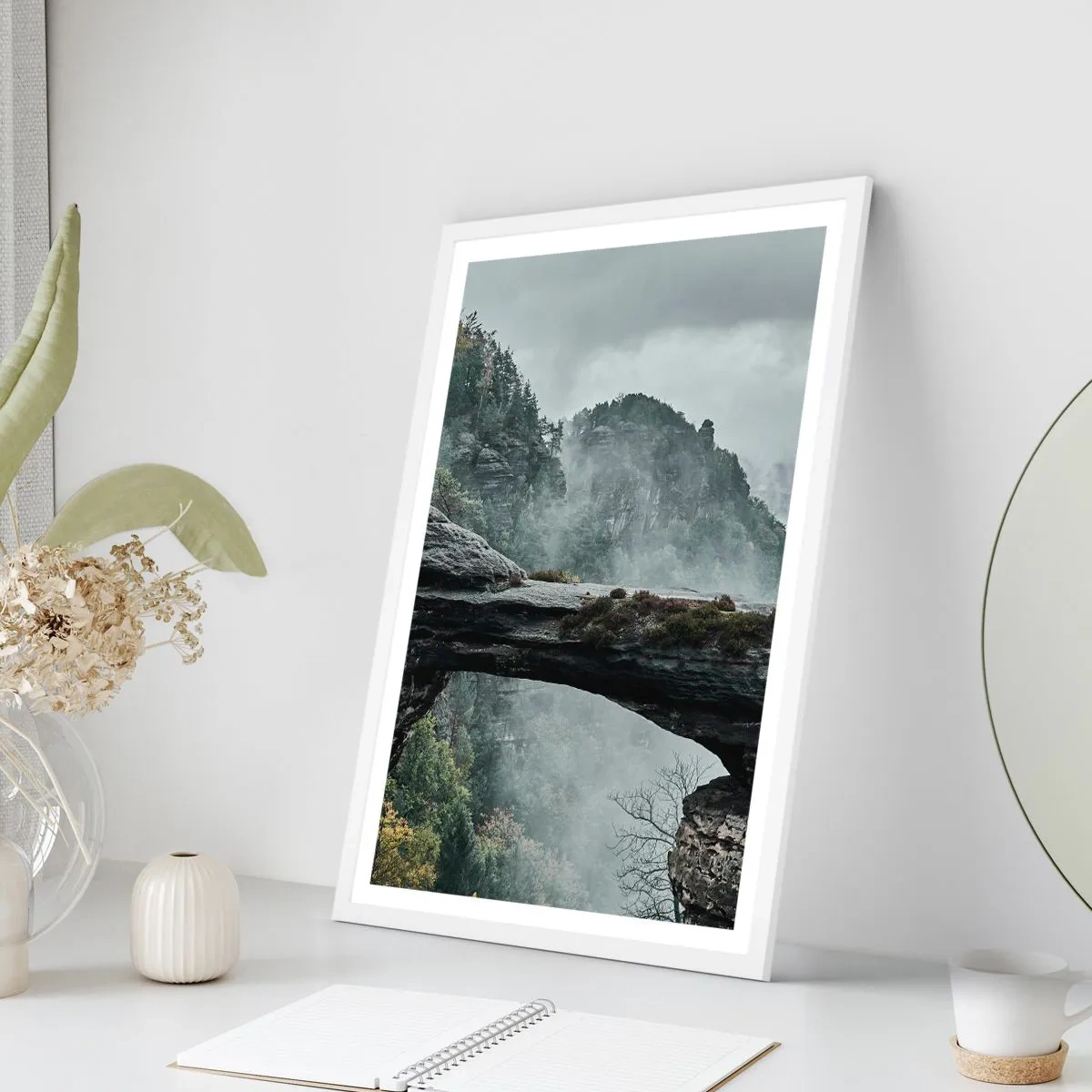 Plakát v bílém rámu - Dobrodružství právě začíná - 30x40 cm