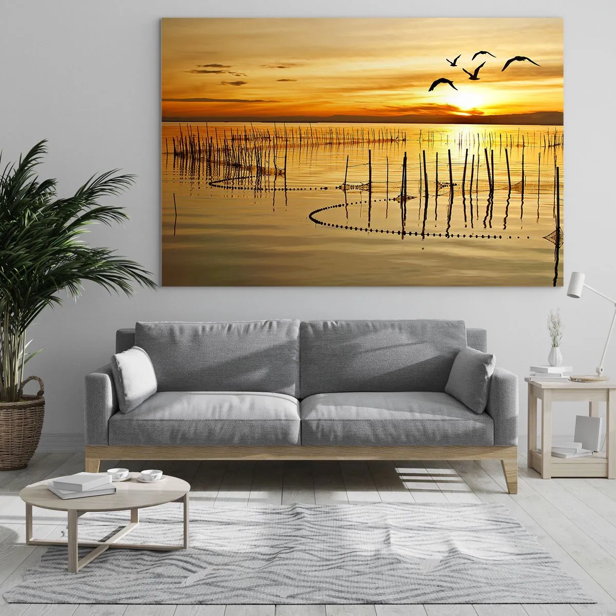 Obraz na skle - Západ slunce nad jezerem s ptáky a rybářskými sítěmi - 70x50cm - Na rybolovu - Moderní nástěnná dekorace do obývacího pokoje a ložnice ARTTOR