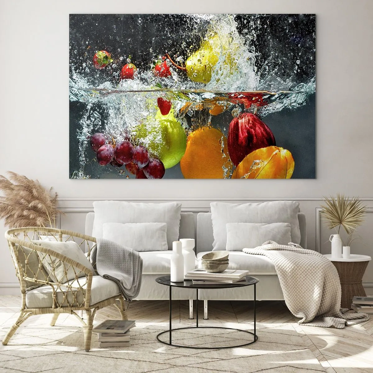 Obraz na skle - Ovoce ponořené ve vodě s dynamickými cákanci - 70x50cm - Ovocné osvěžení - Moderní nástěnná dekorace do obývacího pokoje a ložnice ARTTOR