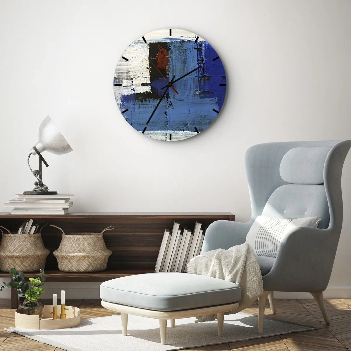 Nástěnné hodiny - Moderní abstrakce s dominantní modrou a akcenty červené. - 30x30cm - Tajemství modré - Moderní nástěnná dekorace do obývacího pokoje, kuchyně a ložnice ARTTOR