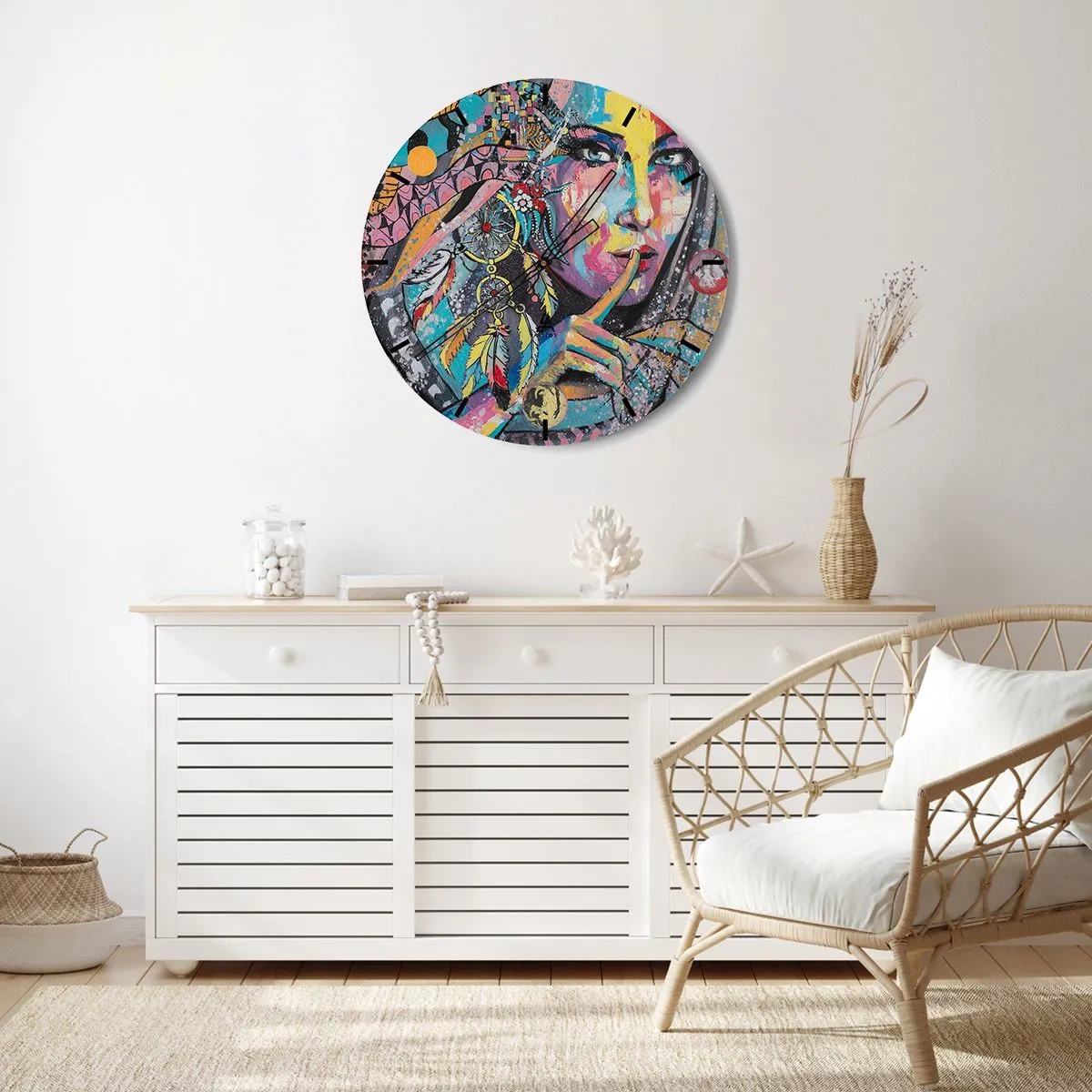 Nástěnné hodiny - Barevný obličej s peřím a geometrickým vzorem - 30x30cm - Mlč, než pochopíš - Moderní nástěnná dekorace do obývacího pokoje, kuchyně a ložnice ARTTOR