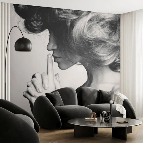 Fototapeta Samolepicí Deluxe Sticker - Zahleděná do sebe - Žena, Modelka, ženská tvář - 300x210 cm