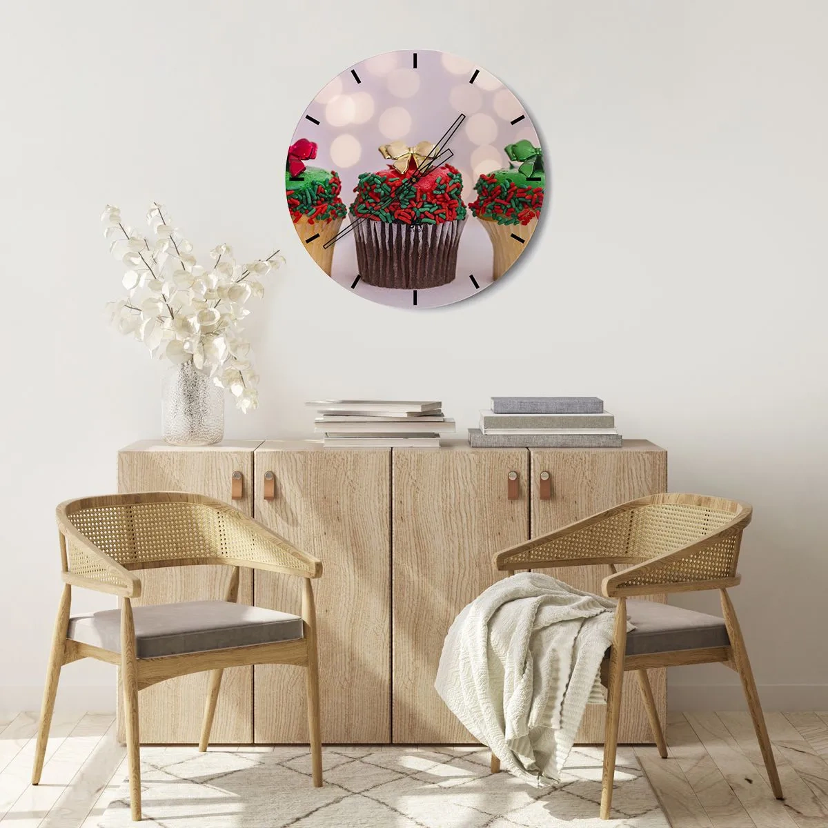 Nástěnné hodiny - Vánoční košíčky s barevnými posypkami a mašlemi - 30x30cm - Sladkostí až po vrch - Moderní nástěnná dekorace do obývacího pokoje, kuchyně a ložnice ARTTOR