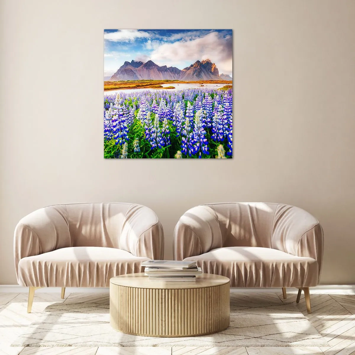 Obraz na skle - Síla a přísnost vedle mírnosti - 70x70 cm