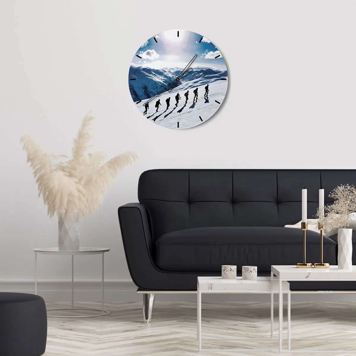 Nástěnné hodiny - Skupina horolezců v zasněžených horách pod jasnou oblohou - 30x30cm - Tým dobývatelů - Moderní nástěnná dekorace do obývacího pokoje, kuchyně a ložnice ARTTOR