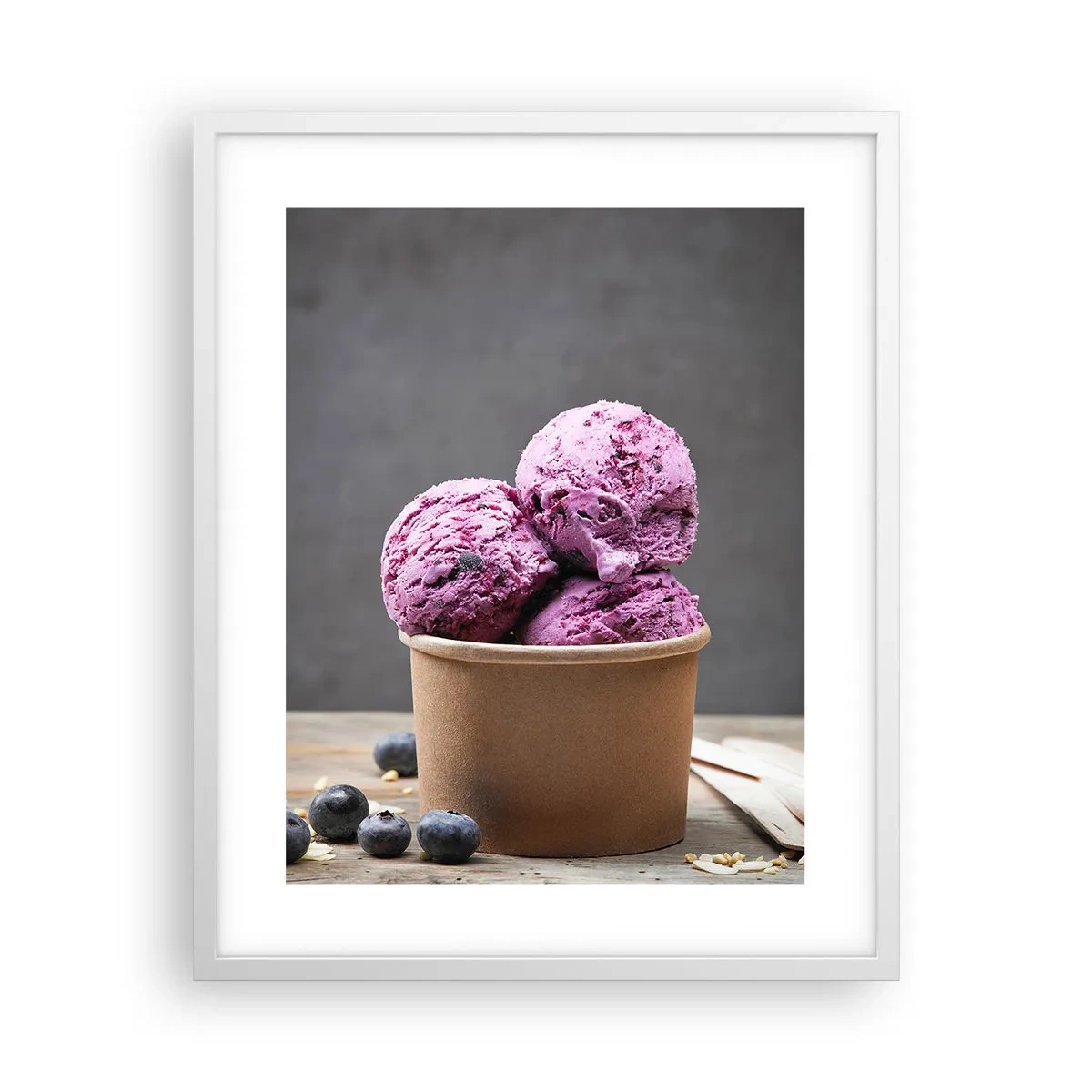 Plakát v bílém rámu - Sladkost a chlad - 40x50 cm