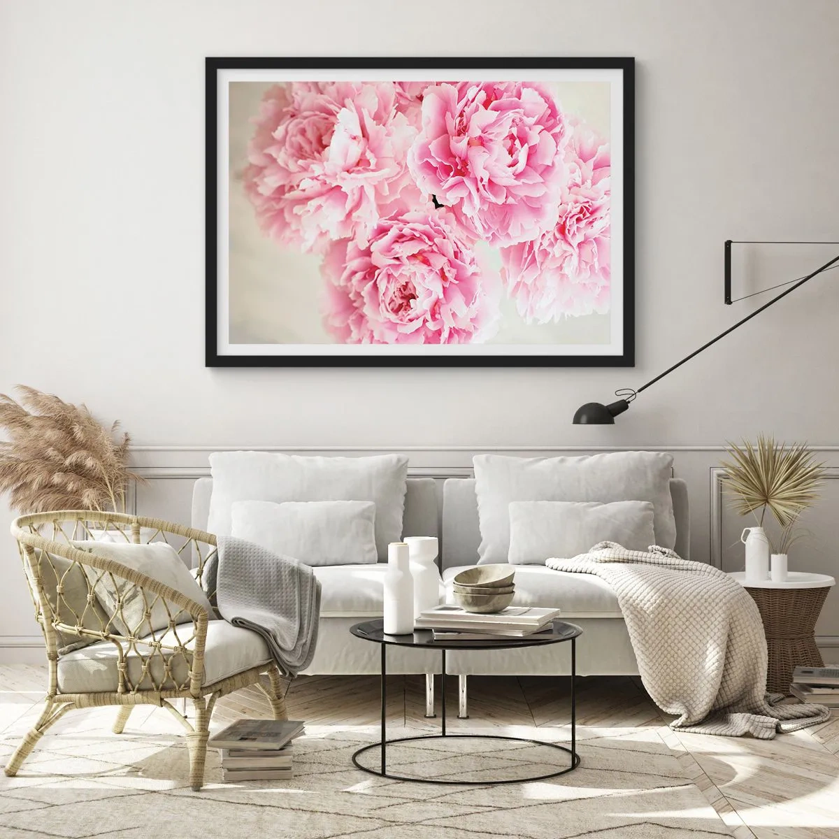 Plakát v černém rámu - V růžovém přepychu - 70x50 cm
