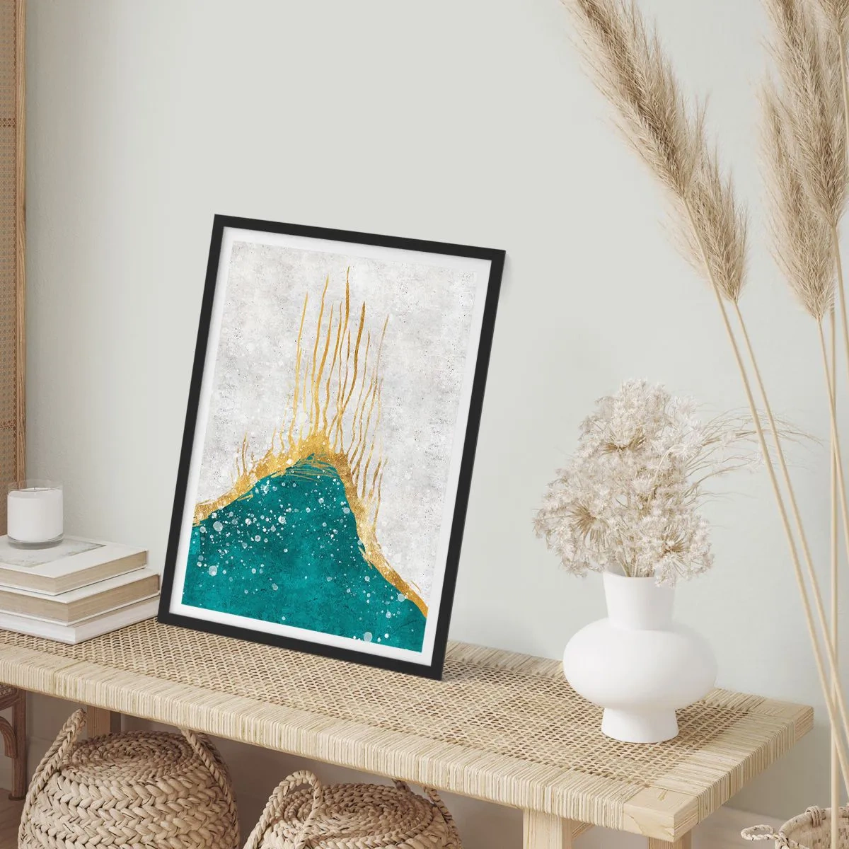 Plakát v černém rámu - Abstraktní zlaté a modré složení - 50x70cm - Zlatý příliv - Moderní nástěnná dekorace do obývacího pokoje a ložnice ARTTOR