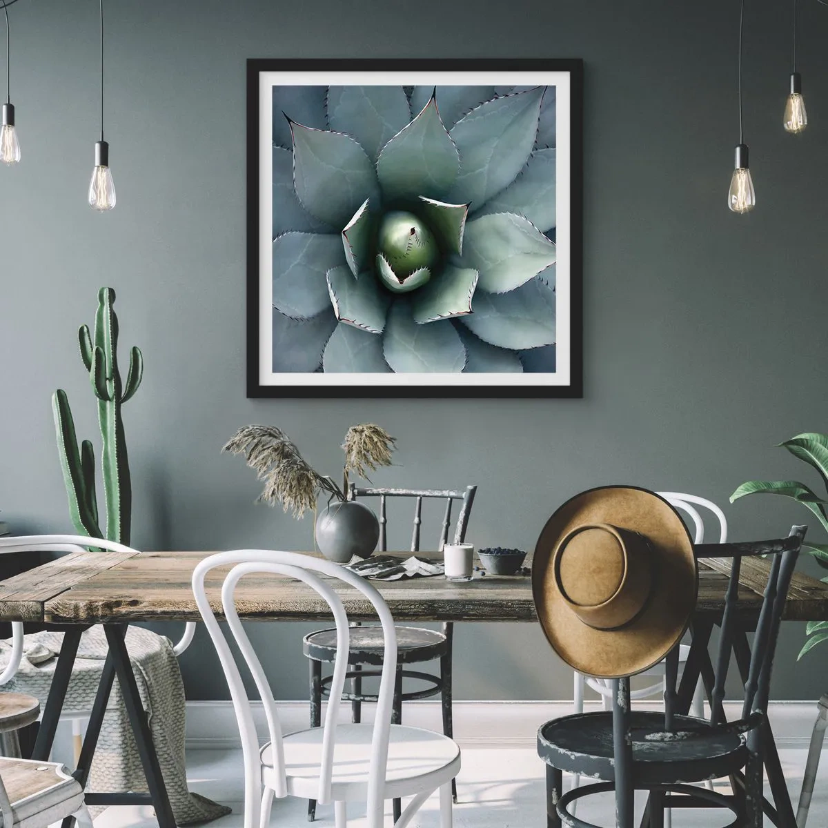 Plakát v černém rámu - Svádí a varuje - 40x40 cm