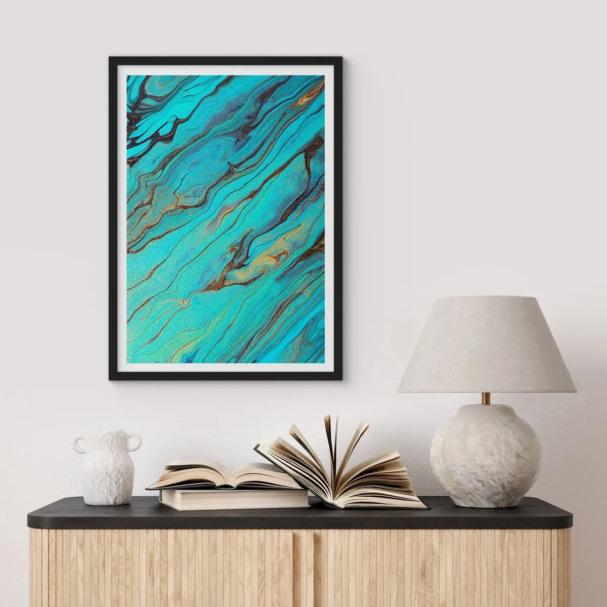 Plakát v černém rámu - Abstraktní vzory v odstínech tyrkysové a zlaté - 50x70cm - Tyrkysový příliv - Moderní nástěnná dekorace do obývacího pokoje a ložnice ARTTOR