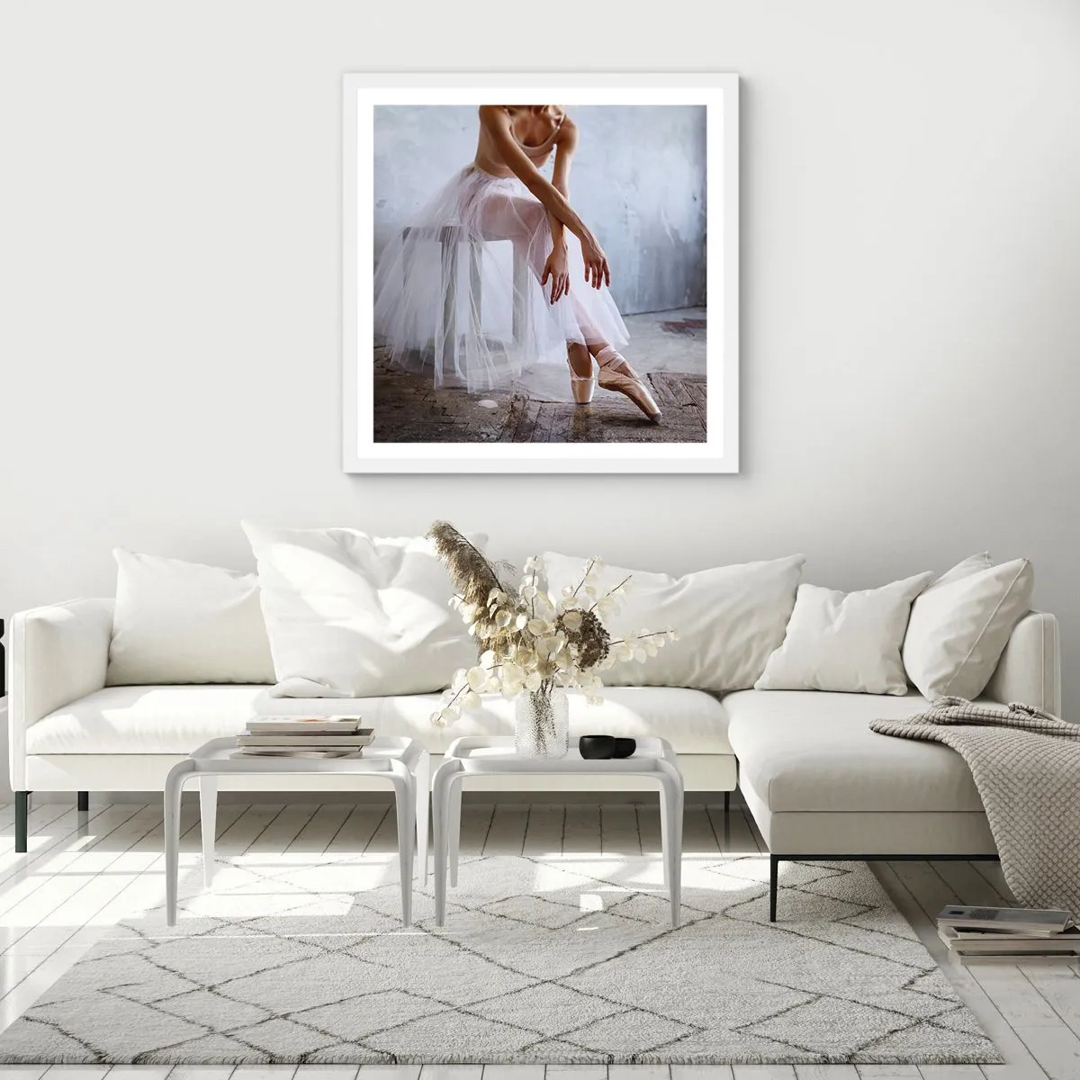 Plakát v bílém rámu - Než se rozsvítí světla rampy - 60x60 cm