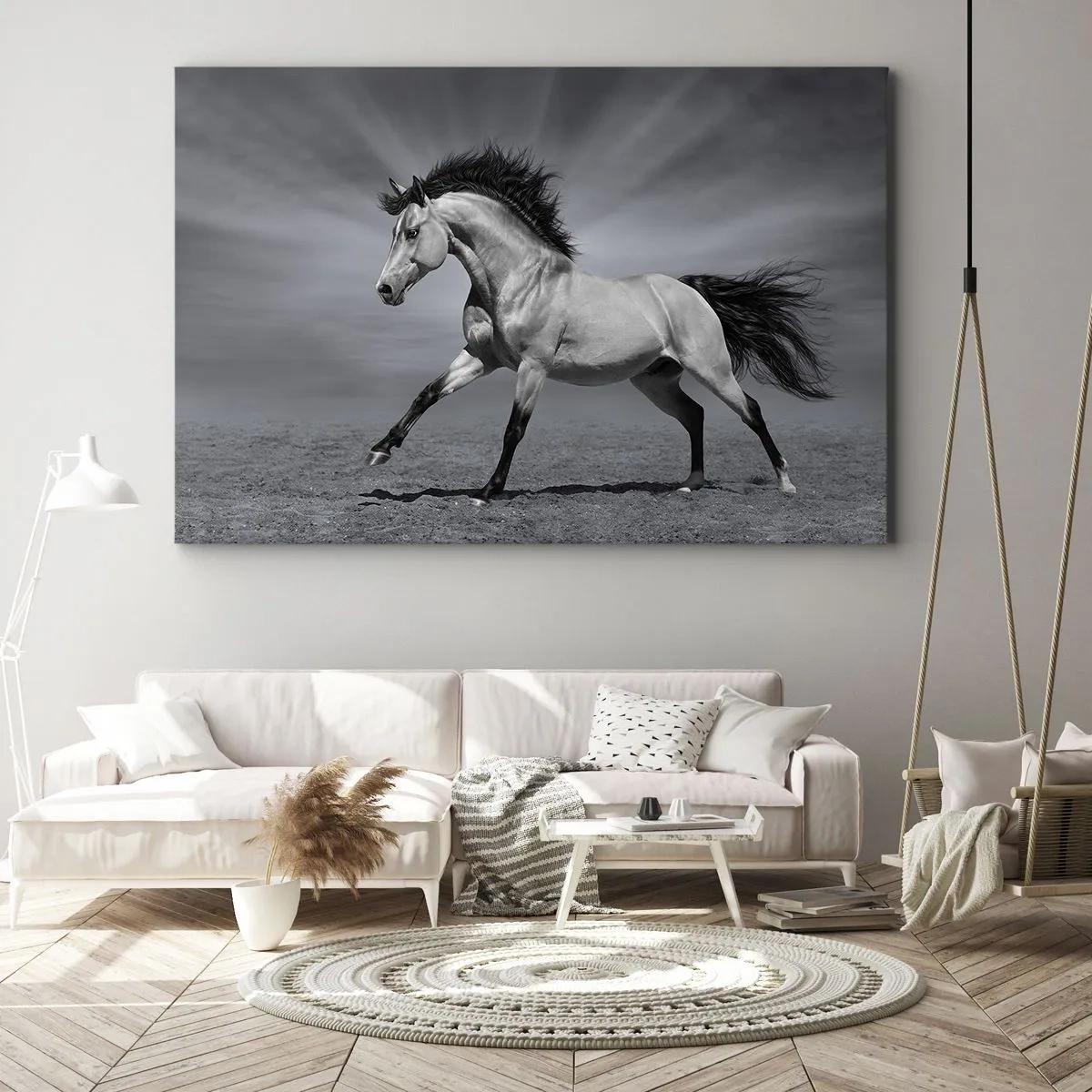 Obraz na plátně - Černobílý kůň v dynamické póze v poušti. - 70x50cm - Zrozen pro potěšení - Moderní nástěnná dekorace do obývacího pokoje a ložnice ARTTOR