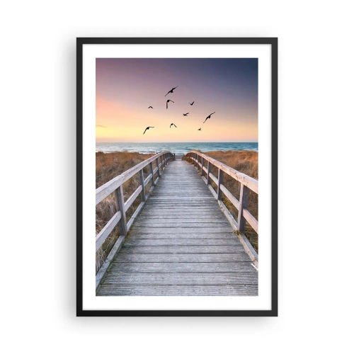 Plakát v černém rámu - Dřevěné molo vedoucí na pláž při západu slunce - 50x70cm - Prostor pro vzestupy - Moderní nástěnná dekorace do obývacího pokoje a ložnice ARTTOR