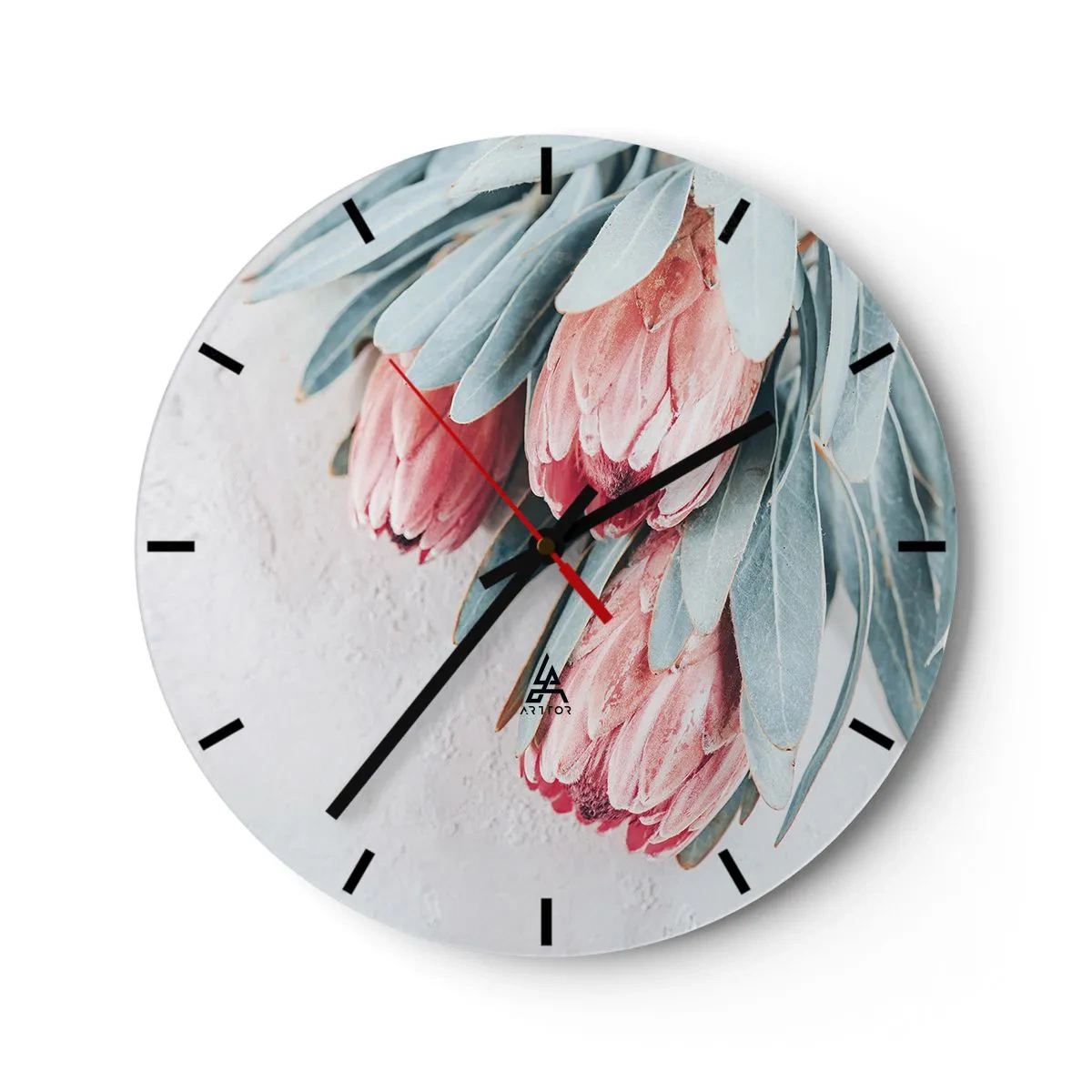 Nástěnné hodiny - Květy protey s bledě modrými listy na světlém pozadí - 30x30cm - Zahanbené svou vlastní krásou - Moderní nástěnná dekorace do obývacího pokoje, kuchyně a ložnice ARTTOR