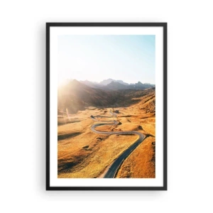 Plakát v černém rámu - Klikatá cesta zlatými poli ozářenými sluncem - 50x70cm - Ve zlatém údolí - Moderní nástěnná dekorace do obývacího pokoje a ložnice ARTTOR
